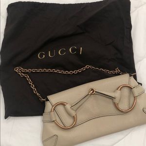 Beige Gucci clutch